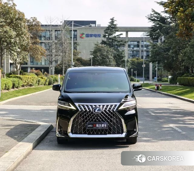Lexus LM id 4239380 из Китая 22