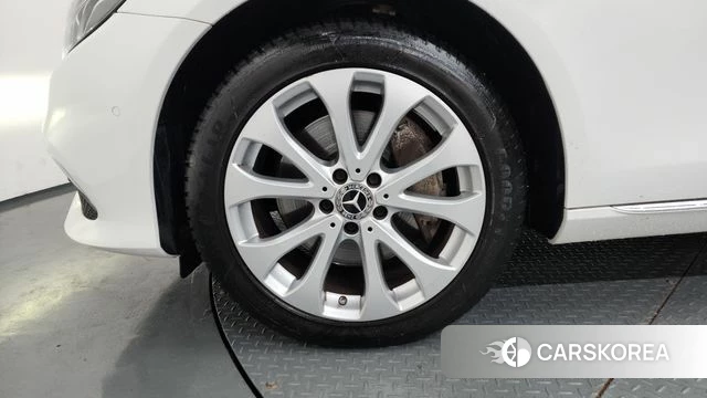 Mercedes-Benz E-Class W213 id 4562981 из Кореи 32