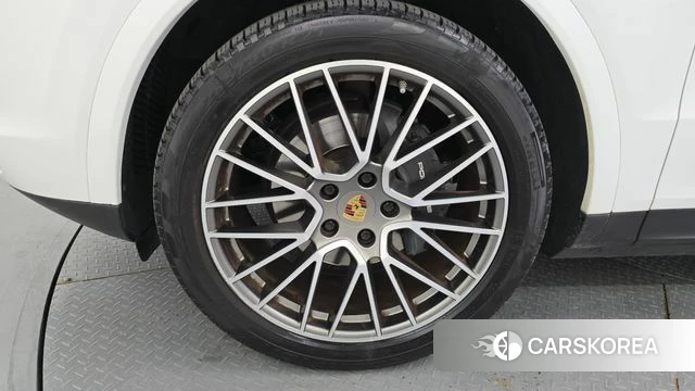 Porsche Cayenne (PO536) id 4401302 из Кореи 32