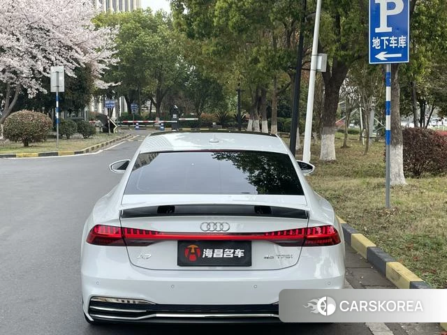 Audi A7 2023 Белый из Китая, фото 5