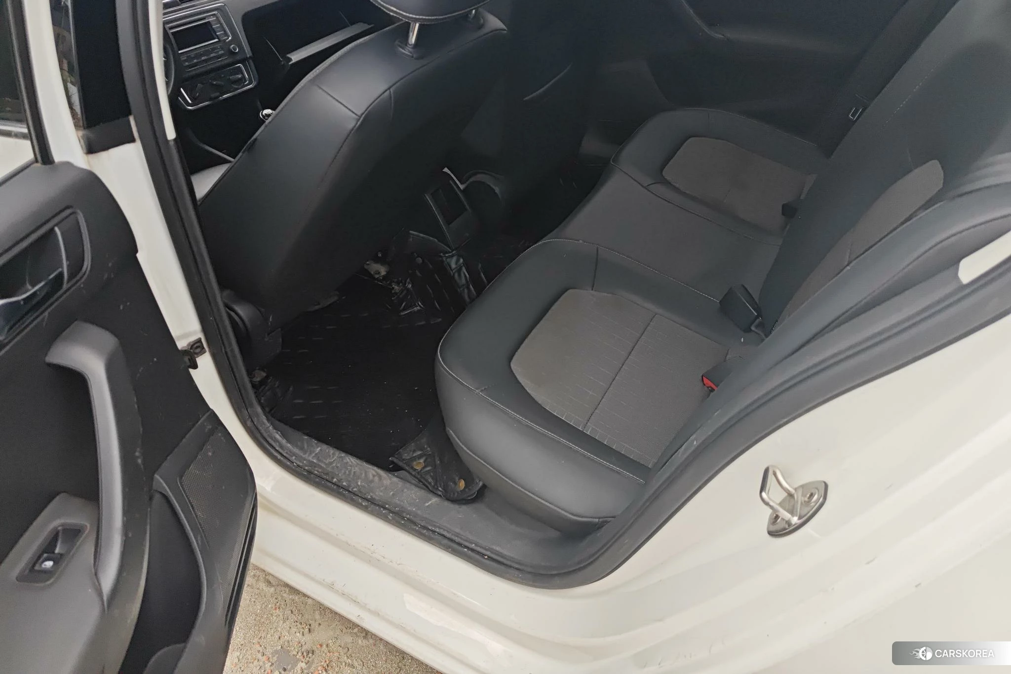Volkswagen Santana id 4492886 из Китая 12