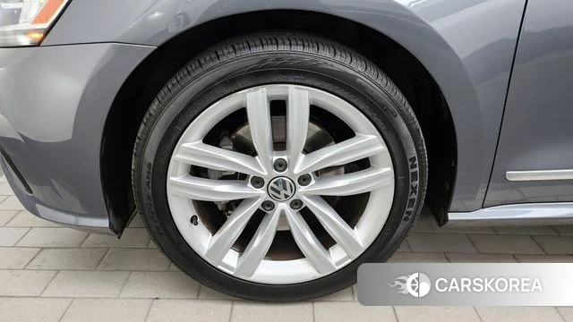 Volkswagen The New Passat id 4295008 из Кореи 26