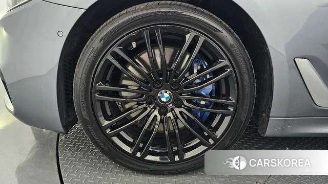 BMW 5 Series (G30) id 4530812 из Кореи 15