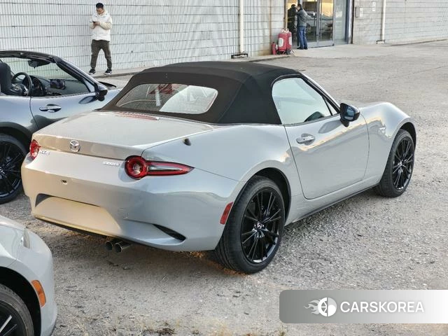Mazda MX-5 2025 Серебристо-серый из Китая, фото 5