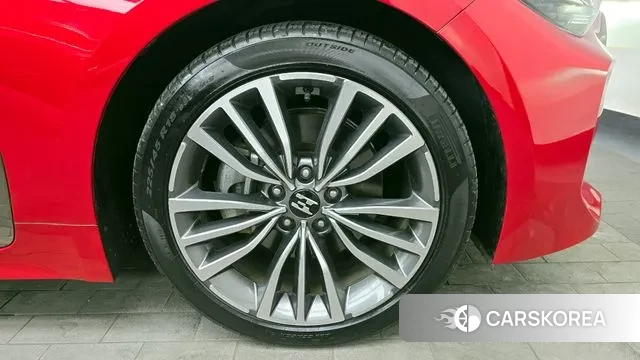 Kia Stinger id 3608047 из Кореи 15