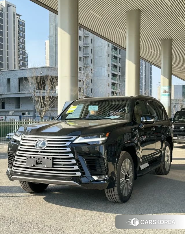 Lexus LX 2025 Черный из Китая, фото 5