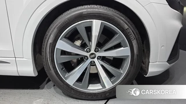 Audi Q8 (4M) id 3620980 из Кореи 15