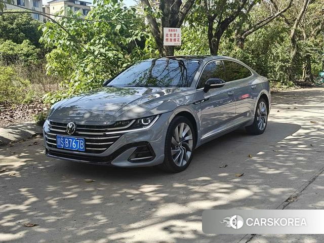 Volkswagen CC 2022 Темно-серый из Китая, фото 5