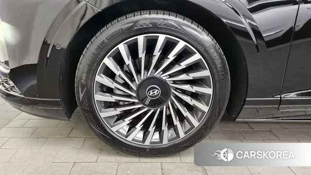 Hyundai Grandeur (GN7) id 3487562 из Кореи 15