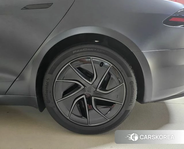 Tesla Model S 2026 Серый из Кореи, фото 6