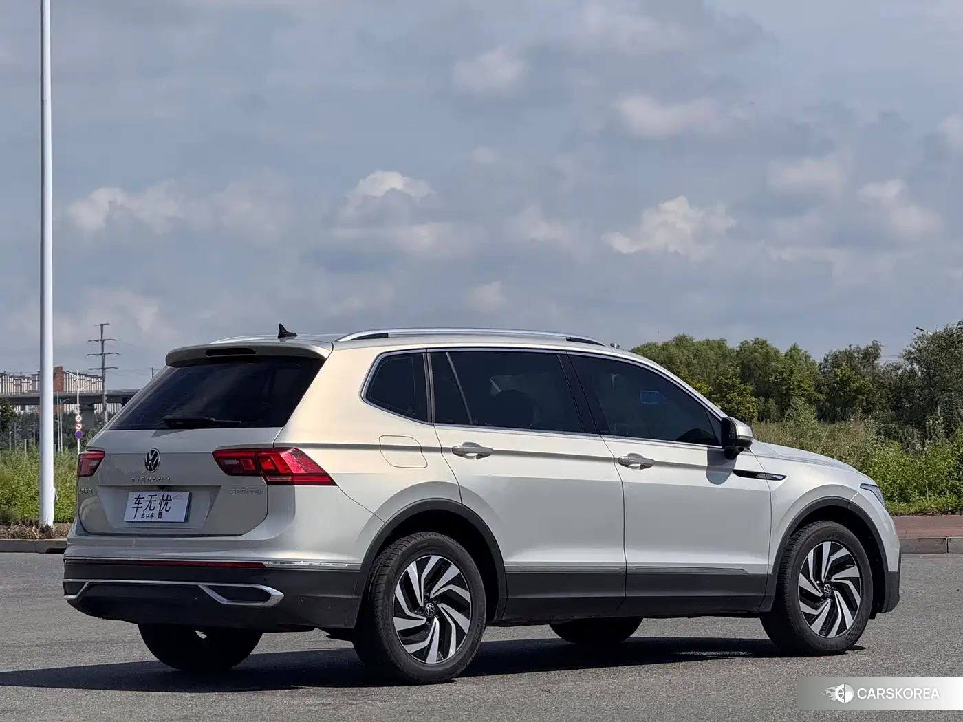 Volkswagen Tiguan L id 4669294 из Китая 19