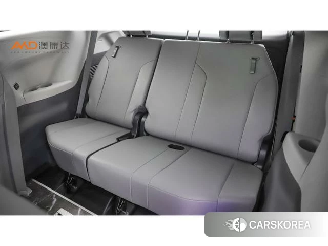 Toyota Grevia 2024 Черный из Китая, фото 6