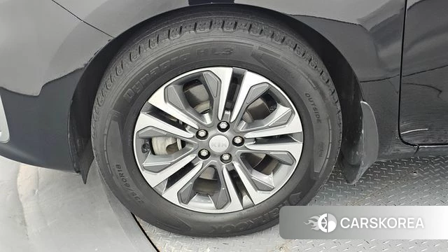 Kia The New Carnival id 4304622 из Кореи 25