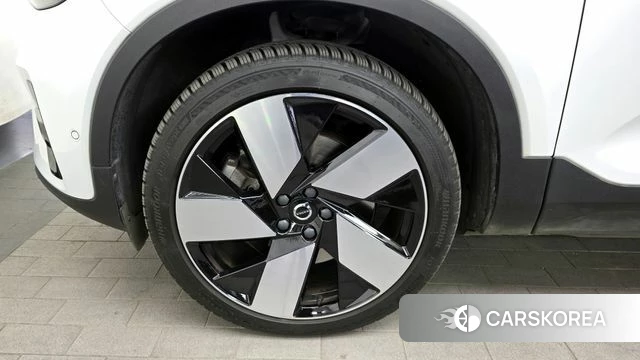 Volvo C40 Richards id 4223485 из Кореи 15