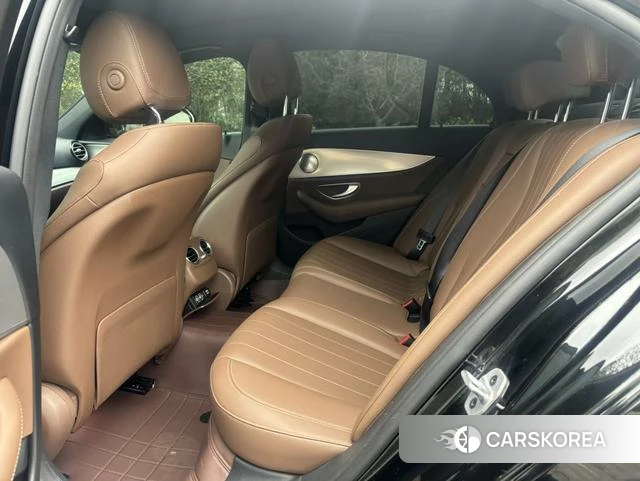 Mercedes-Benz E-class (imported) id 4209210 из Китая 8