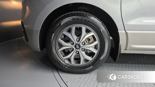 Hyundai The New Grand Starex id 4536268 из Кореи 25