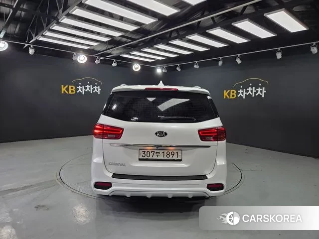 Kia The New Carnival id 2304870 из Кореи 14