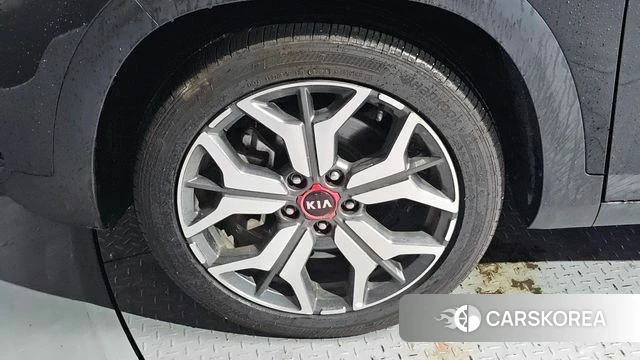 Kia Seltos id 4490018 из Кореи 26
