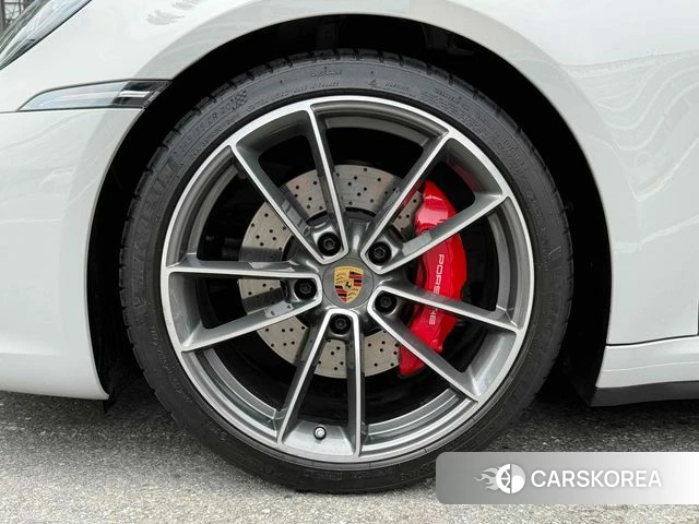 Porsche 911(992) id 4408536 из Кореи 15