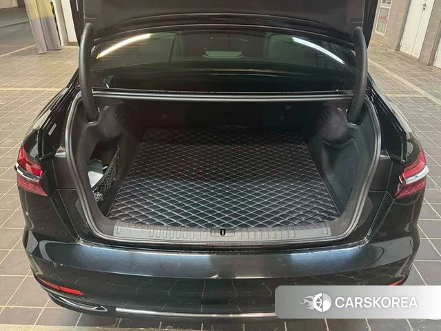 Audi A6L id 4260254 из Китая 16
