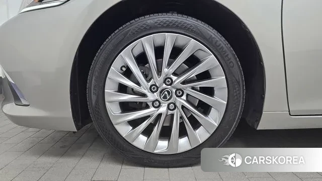 Lexus ES300h 7th generation id 3454132 из Кореи 15