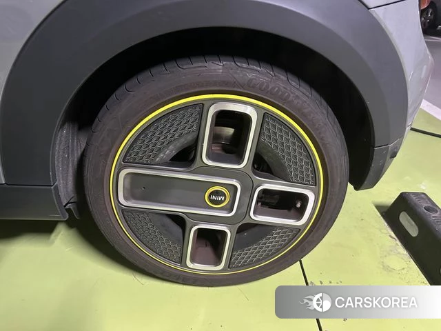 Mini Cooper Electric id 4629254 из Кореи 11