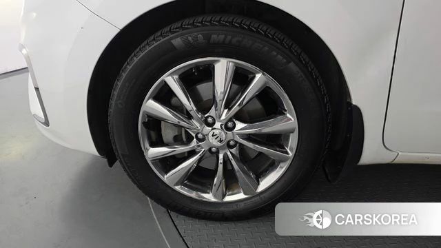 Kia The New Carnival id 4397559 из Кореи 15