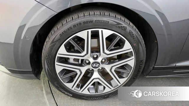 Hyundai Grandeur (GN7) id 3786933 из Кореи 15