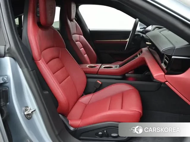 Porsche Taycan 2023 Серебряный из Кореи, фото 5