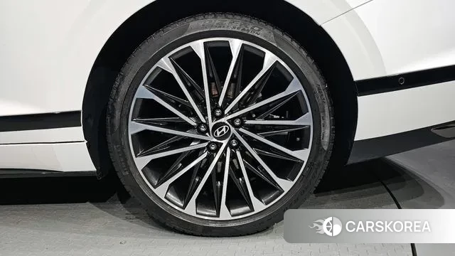 Hyundai Grandeur Hybrid (GN7) id 3576383 из Кореи 15