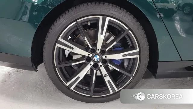 BMW 5 Series (G60) id 3750903 из Кореи 15