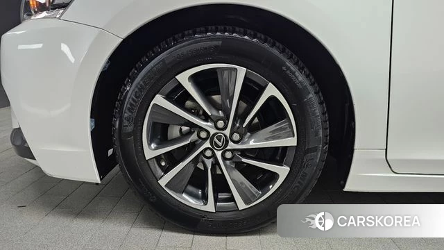 Lexus CT200h id 3899635 из Кореи 15