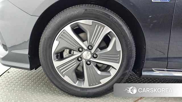 Hyundai Sonata New Rise Hybrid id 4520567 из Кореи 28