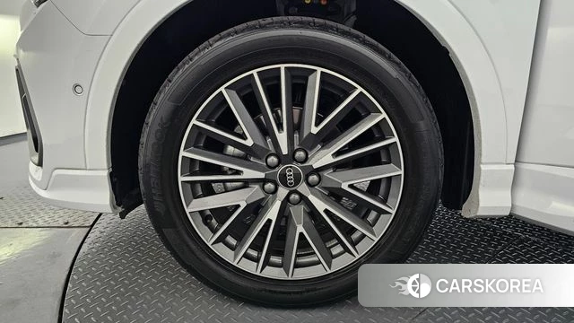 Audi Q3 (F3) id 4475342 из Кореи 27
