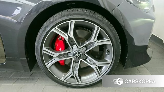 Kia Stinger id 3844015 из Кореи 15