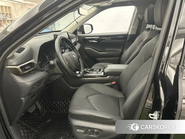 Toyota Highlander 2024 Черный из Китая, фото 5
