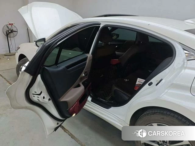 Lexus ES 2024 Белый из Китая, фото 5