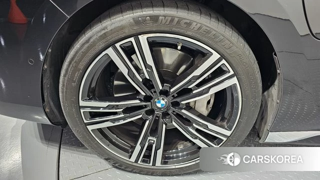 BMW 7 Series (G70) id 3841829 из Кореи 15