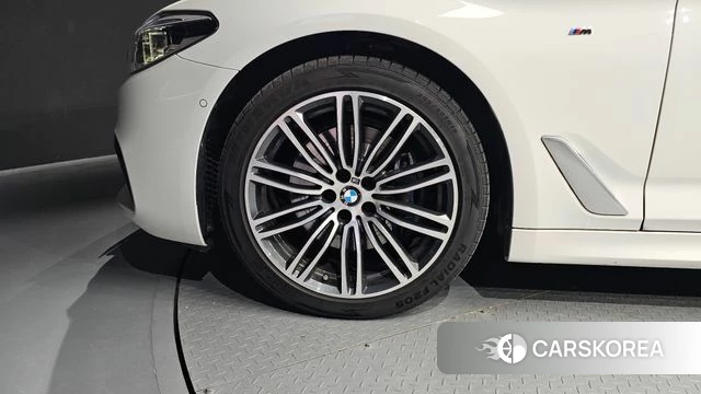 BMW 5 Series (G30) id 4464932 из Кореи 15
