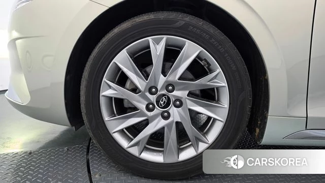 Hyundai The New Grandeur IG Hybrid id 4697857 из Кореи 32