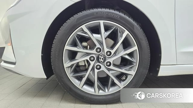 Hyundai The New Avante AD id 4325615 из Кореи 25