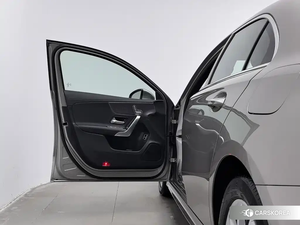 Mercedes-Benz A-Class id 4679997 из Китая 19