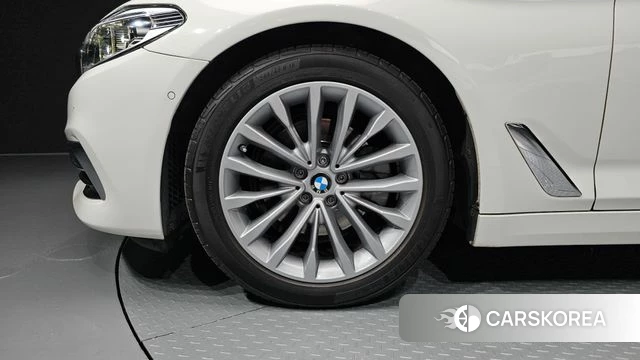 BMW 5 Series (G30) id 4574485 из Кореи 28