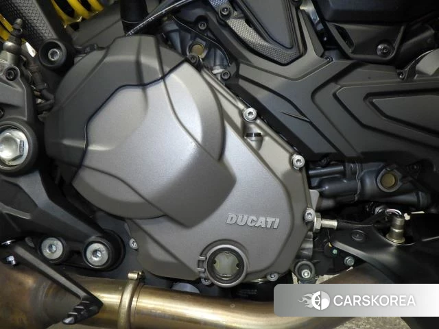 Проданный Ducati MONSTER 937 PLUS id 3996583 из Японии, фото 19