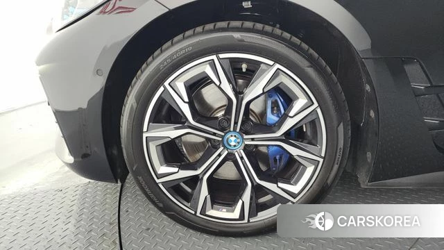 BMW i4 id 3896633 из Кореи 15