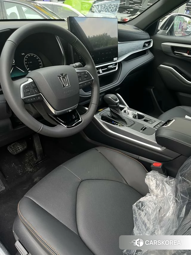 Toyota Crown Lufang 2026 Белый из Китая, фото 5