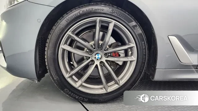 BMW 5 Series (G30) id 3692150 из Кореи 15