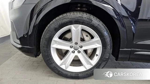 Audi Q8 (4M) id 3718057 из Кореи 15