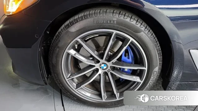 BMW 5 Series (G30) id 3016221 из Кореи 15