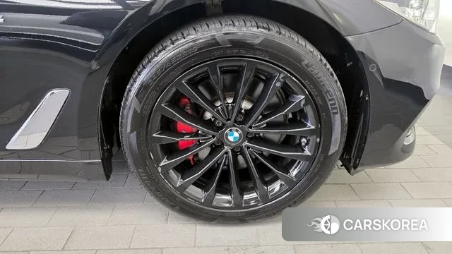 BMW 5 Series (G30) id 3429235 из Кореи 15